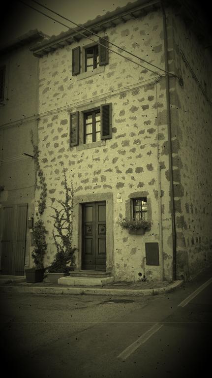 Ferienwohnung La Casa Di Adelina Vivo dʼOrcia Exterior foto